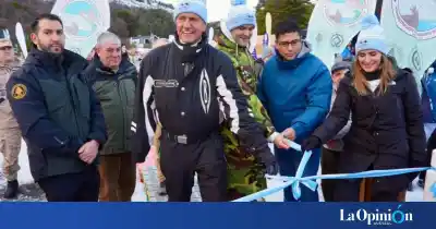 El frío extremo se volvió vidriera: Scioli y Vidal lanzan la Copa Mundial de Natación en Los Glaciares