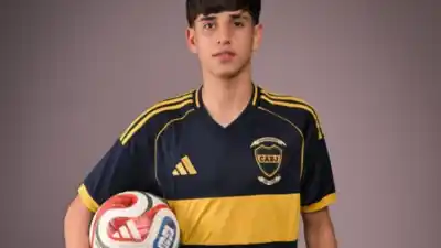 El catamarqueño que la rompe en Boca: gol y premio al mejor jugador en Perú