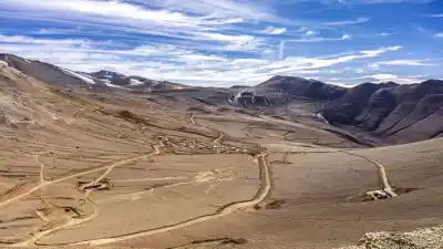 El plan de Vicuña para habilitar 25 canteras en Iglesia y el detalle que sorprende