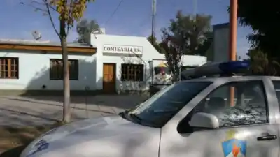 Atacó a balazos al perro de su vecino con un rifle de aire comprimido y la bala quedó incrustada en el animal