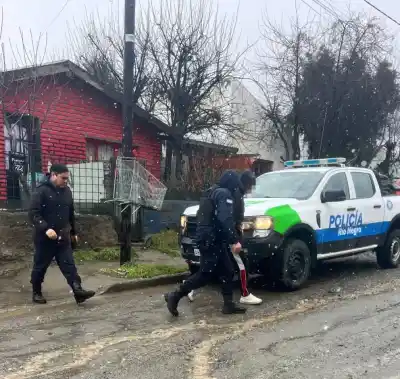 Lo que pasó en el barrio Dos de Abril: un arma y una adolescente agredida