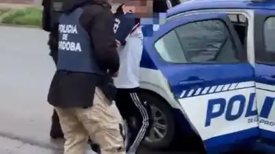 ¿Hermanos cómplices? Cayeron dos mellizos en un allanamiento y el hallazgo que complica su situación
