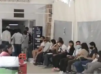 El proyecto de LLA para cobrarles a extranjeros en Salta se quedó sin dictamen