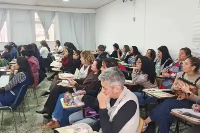 Docentes de Neuquén inician un trayecto para transformar la lectura en las aulas