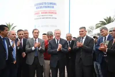 El gobernador Suárez inauguró el acueducto que conecta Simbol y Nueva Francia: ¿qué falta para las viviendas?
