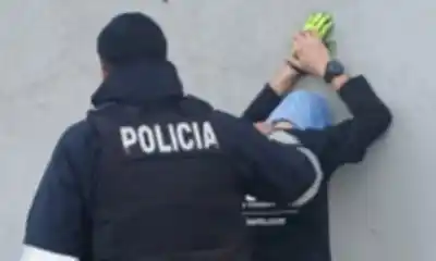 Lo sorprendieron robando y al identificarlo quedaron en shock: era empleado del Concejo