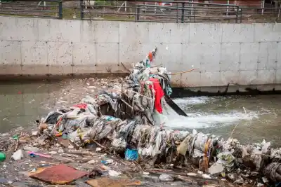 El plan de Paraná para evitar desbordes: limpieza a fondo de arroyos y desagües