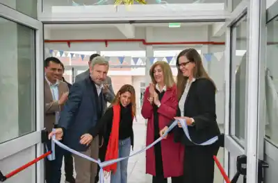 Inauguran el edificio propio de la Escuela del Bicentenario: la obra que cambia la educación en Paraná