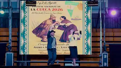 El sacrificio de tres viajes semanales que llevó a esta pareja a la gloria en la Cueca