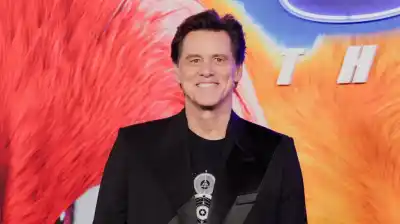 Jim Carrey reaparece en París con un aspecto que desató una tormenta en las redes