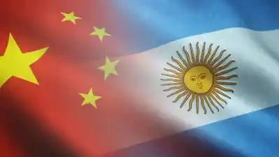 El giro inesperado de Milei: renovó el swap con China por cinco años