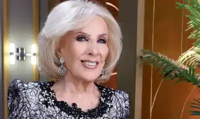 Mirtha Legrand se sorprendió en vivo con una propuesta inédita: ¿Qué tramite quieren iniciar sus invitados?