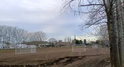 Canchas de fútbol en la Ruta 22: la respuesta del Municipio que generó polémica entre vecinos