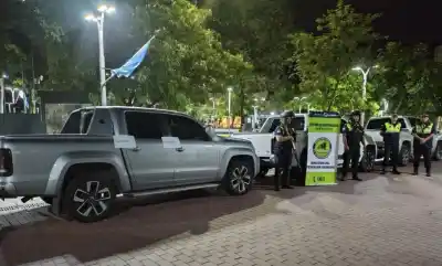 Interceptan a tres camionetas a toda velocidad en medio de maniobras sospechosas en la ruta 38