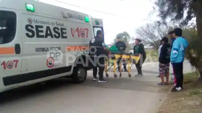 Intentaron hacer un “willy” en una moto y el final fue desastroso: dos menores heridos