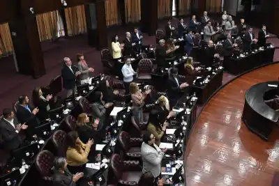 Media sanción al Régimen de Consorcios Camineros: el plan de Poggi para los caminos rurales