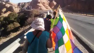 Caminata por la Pachamama: la travesía que une la Puna jujeña con Buenos Aires y sacude a la minería