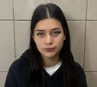 La primera imagen de Victoria Luz Cantero detenida: qué se sabe de la imputada por el crimen de Julián Álvarez