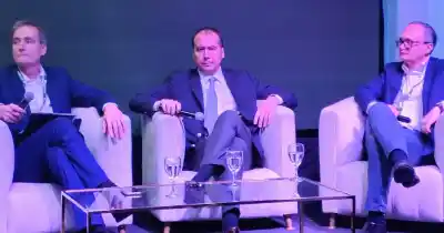 El Gobierno nacional crea el ente de control de la Hidrovía: qué rol tendrán las provincias y el campo