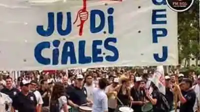 Frenan el paro judicial: ordenan volver al trabajo y citan a las partes