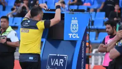 ¿Revolución en el fútbol argentino? El VAR semiautomático asoma en la Copa Argentina