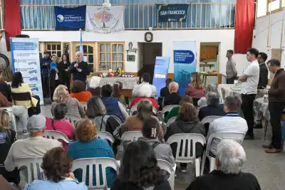 El gobernador Poggi firmó decretos de financiamiento para cinco ONG de Ayacucho y anunció un proyecto conmovedor