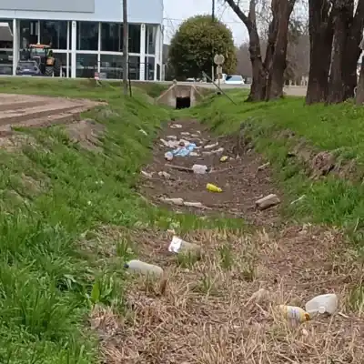 Alerta en Isla Verde: piden a los vecinos no obstruir los desagües y anticipan multas