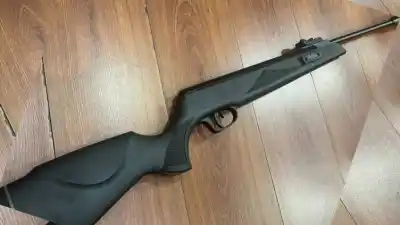 Un disparo accidental durante una práctica de tiro terminó con una joven herida en La Paz