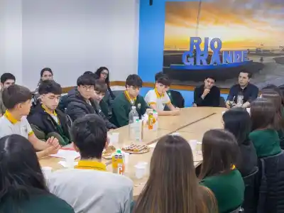 Estudiantes de Río Grande se convierten en consejeros de innovación para modernizar el Municipio