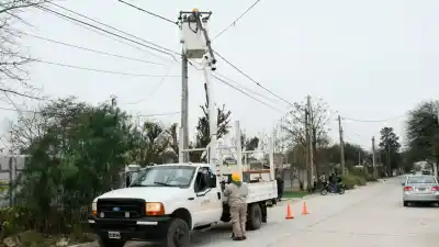 Más de 120 luminarias LED repuestas en tres barrios de la Capital: ¿qué zonas se beneficiaron?