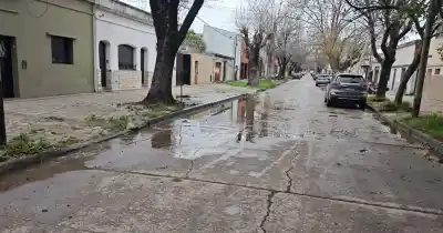 Barrio Hipódromo: el drama de las cloacas que desbordan hace cuatro días y nadie atiende