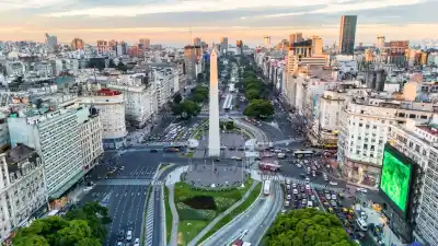 ¿Dónde conviene vivir? El dato que revela cuánto pesa el alquiler en Buenos Aires, Montevideo y Santiago