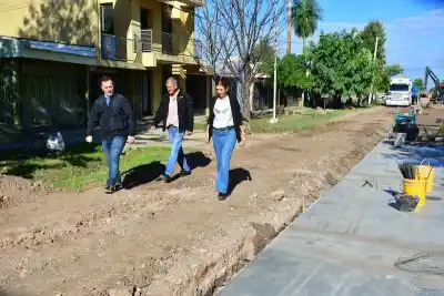 Nuevas obras en Castelli: avanza la pavimentación de calle Mitre y ya hay cortes de tránsito