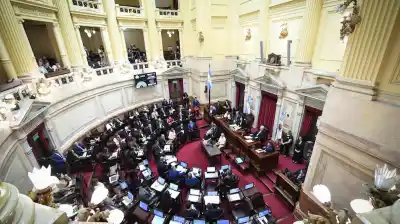 El Gobierno cede en tierras para salvar su ley de propiedad privada: ¿qué pasará en el Senado?