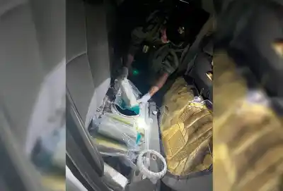 El juego de azar que delató a un expolicía: elegía al transportista de cocaína con 'piedra, papel o tijera'