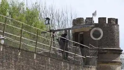 El insólito hallazgo en la requisa de un jefe penitenciario que dejó en shock a sus colegas
