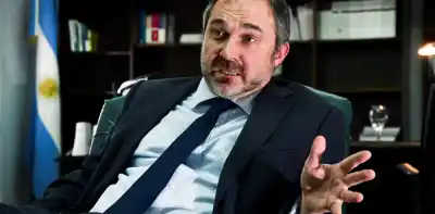 Un nuevo nombre clave en la sombra: el fiscal del caso AMIA revela por qué acusa a la mano derecha del líder supremo iraní