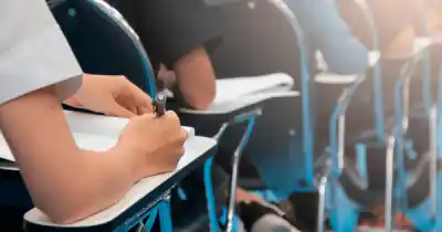 La resolución del CPE que busca recuperar los días de clase perdidos por los paros