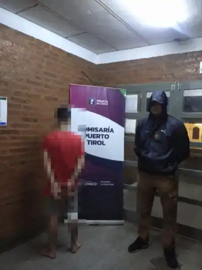 El cuchillo que terminó en la mano de un policía: la escalofriante secuencia en Puerto Tirol