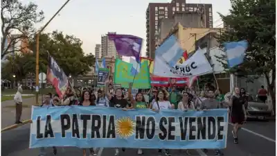 Santa Fe: ¿Qué hay detrás de la protesta que sacude al Senado?