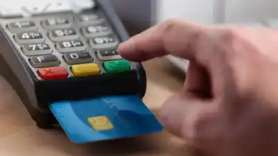 Vacaciones en Brasil, compras en Inglaterra y una deuda de $27 millones: la pesadilla de un misionero