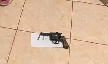 Un llamado anónimo, un arma oculta y dos detenidos en la zona portuaria de Barranqueras