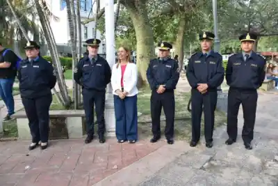 La Banda de la Policía hizo vibrar la peatonal: un encuentro que unió a la familia