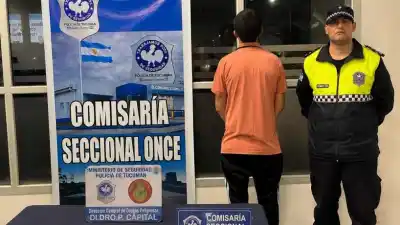 Cayó con cocaína en plena calle: el dato que complica al joven de 20 años