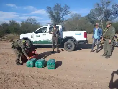 Un control de rutina destapó un cargamento ilegal que dejó helados a los gendarmes