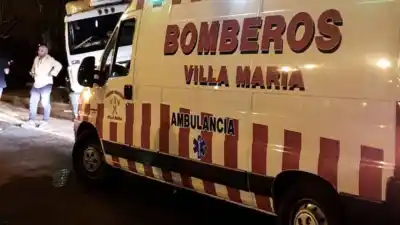Dos mujeres heridas y un auto en llamas: la mañana de terror en Villa María