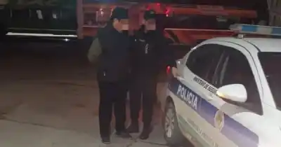 Escándalo en un micro de larga distancia: pasajero detenido por exhibicionismo
