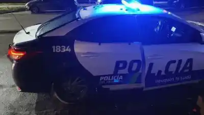 Una nena de dos años dejó de respirar en plena ruta y un policía le salvó la vida con RCP