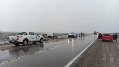Impactante choque en la Ruta 237: una funeraria chocó contra un camión con gas propano