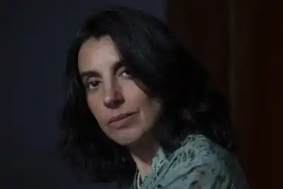 Un poemario que desafía mandatos: Alicia Salinas presenta 'Díscola' en Rosario